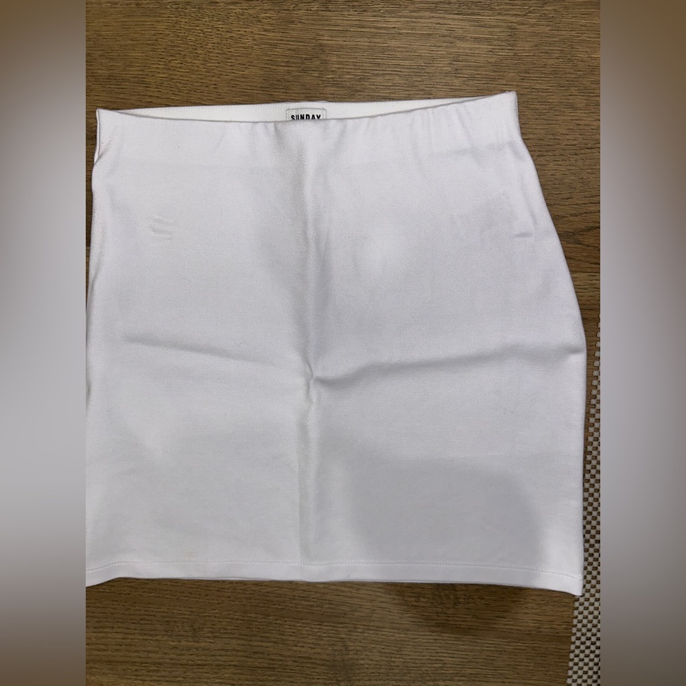 White Women's Skirt- aritzia